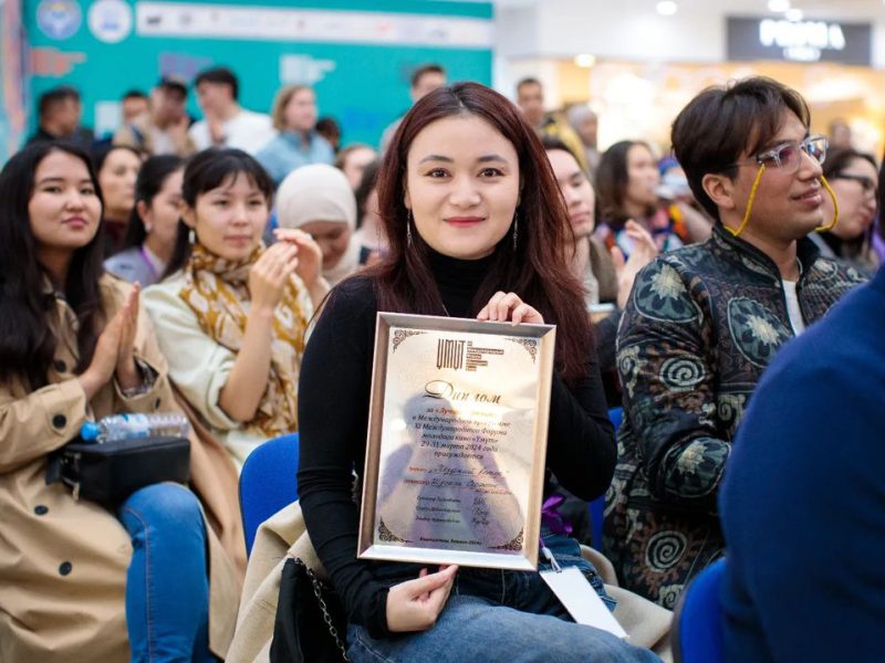 Молодые казахстанские кинематографисты стали лучшими на кинофоруме «Үмүт» в Бишкеке