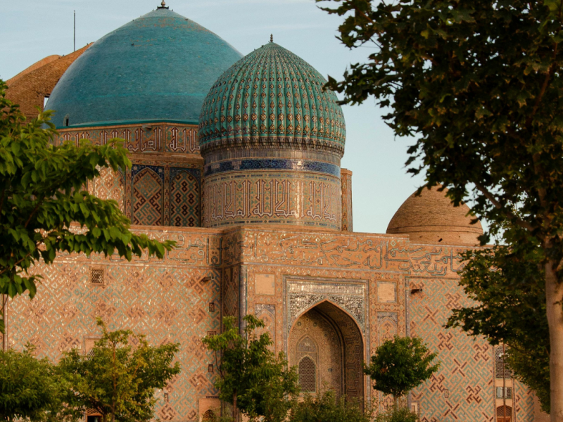 Казахстан и Узбекистан готовят фильмы про Яссауи и Аль-Фараби